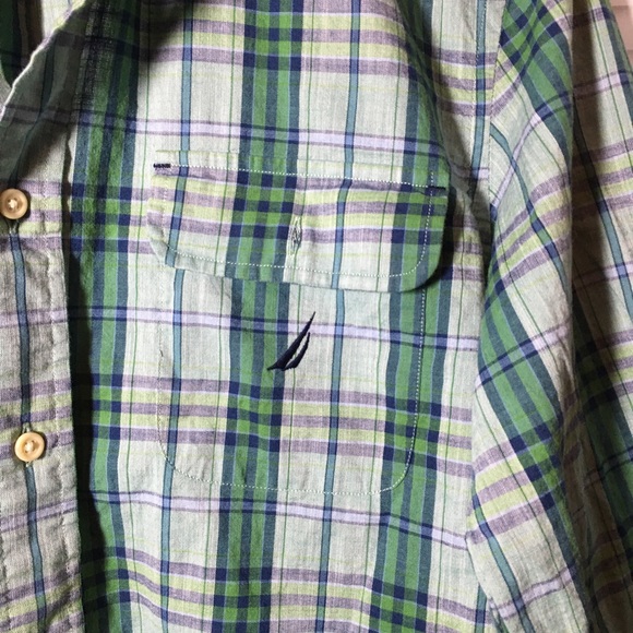 Nautica Classic fit Men’s Plaid Shirt Size Medium - Picture 5 of 8